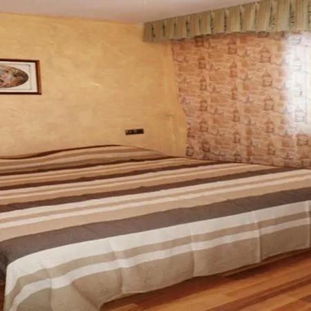 Apartsalou Jupiter * Cambrils